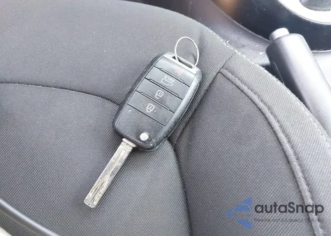 2015 Kia Soul z USA, uszkodzony, nr VIN KNDJN2A28F7133137